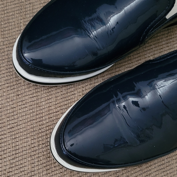 PRADA WOMEN'S BLUE PATENT LEATHER SLIP ON OXFORDS - Picture 2 of 12